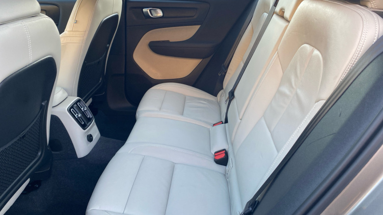 Volvo Xc40 1.5 T5 Recharge PHEV Inscription Pro 5dr Auto Estate